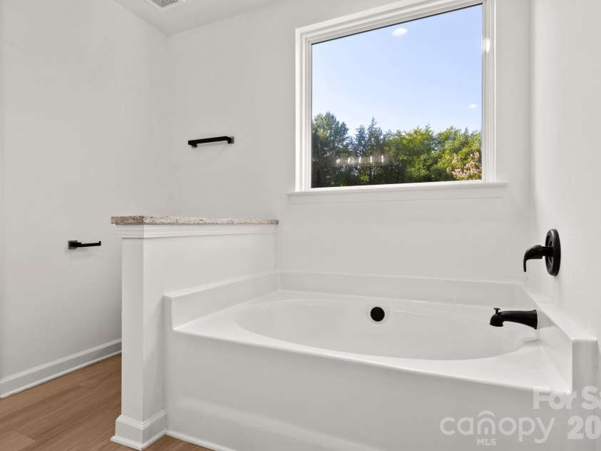 14426 Arlandes Drive, Charlotte, NC 28278.  MLS# CAR4388324, YatesRealty ID 29716. 