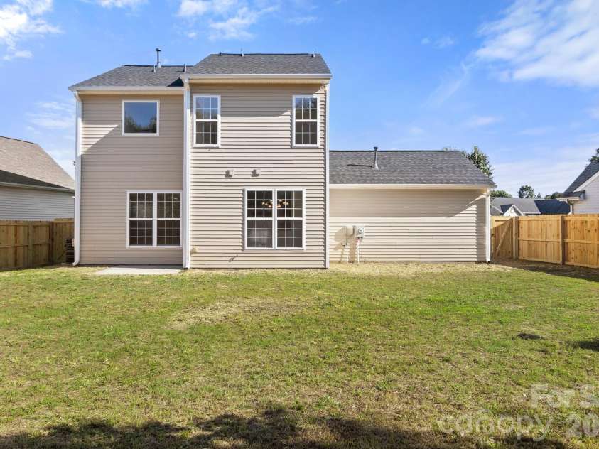 14426 Arlandes Drive, Charlotte, NC 28278.  MLS# CAR4388324, YatesRealty ID 29716. 