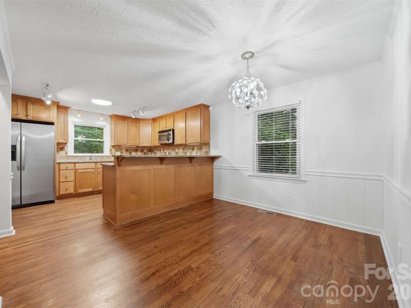 1085 19th Avenue Place, Hickory, NC 28601.  MLS# CAR4389585, YatesRealty ID 29718. 