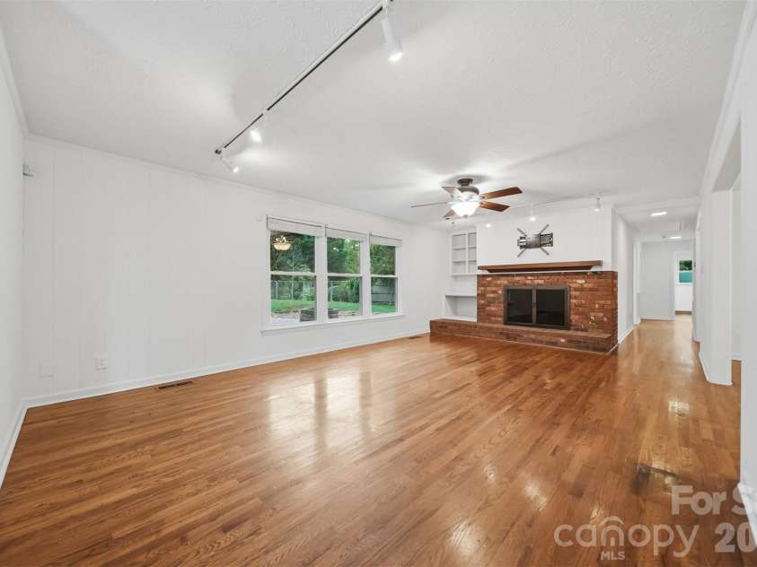 1085 19th Avenue Place, Hickory, NC 28601.  MLS# CAR4389585, YatesRealty ID 29718. Wood burning fireplace in the living room! 