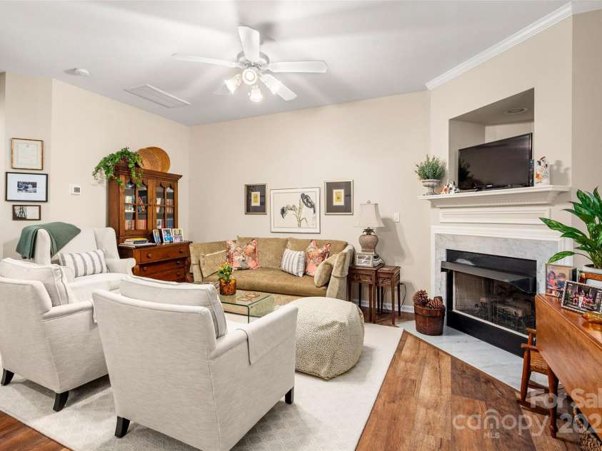 10960 Princeton Village Drive, Charlotte, NC 28277.  MLS# CAR4276138, YatesRealty ID 29718. Den 1