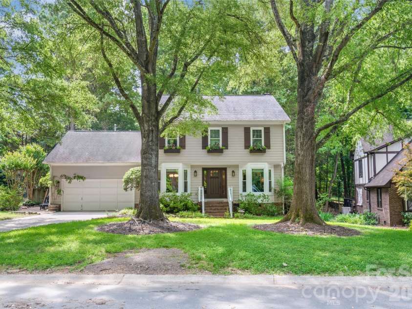 7022 Rocky Falls Road, Charlotte, NC 28211.  MLS# CAR4391550, YatesRealty ID 29719. 