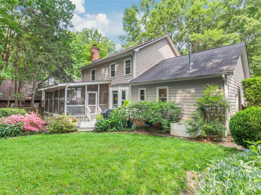 7022 Rocky Falls Road, Charlotte, NC 28211.  MLS# CAR4391550, YatesRealty ID 29719. 