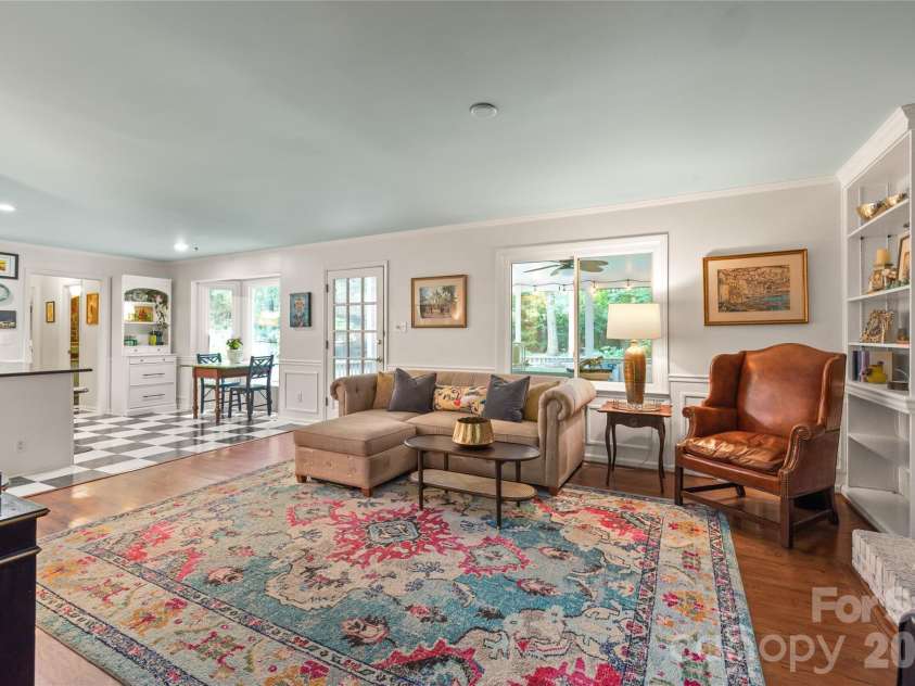 7022 Rocky Falls Road, Charlotte, NC 28211.  MLS# CAR4391550, YatesRealty ID 29719. 