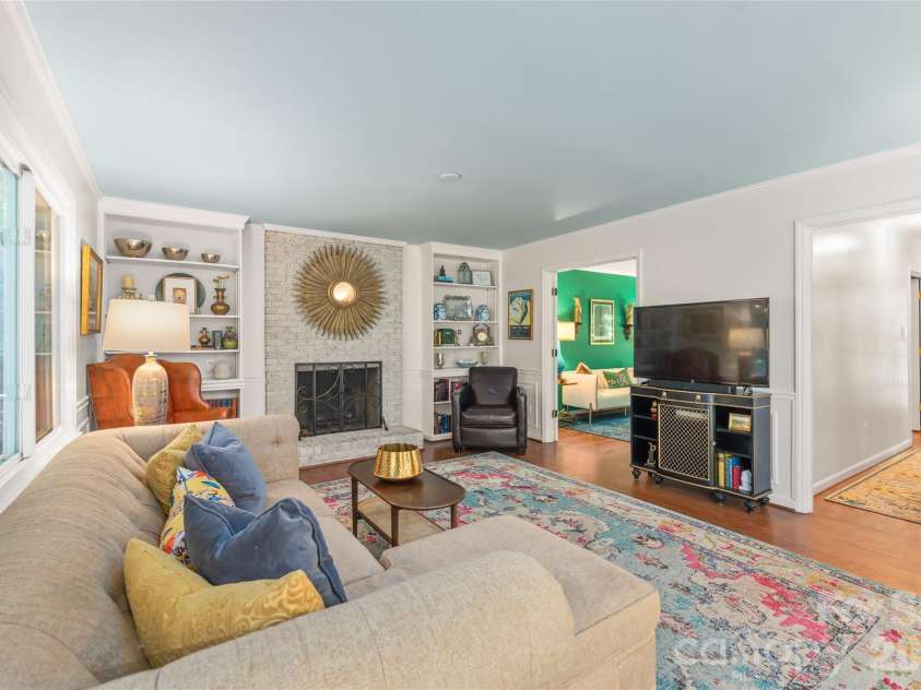 7022 Rocky Falls Road, Charlotte, NC 28211.  MLS# CAR4391550, YatesRealty ID 29719. 