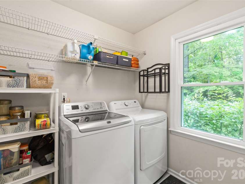 7022 Rocky Falls Road, Charlotte, NC 28211.  MLS# CAR4391550, YatesRealty ID 29719. 