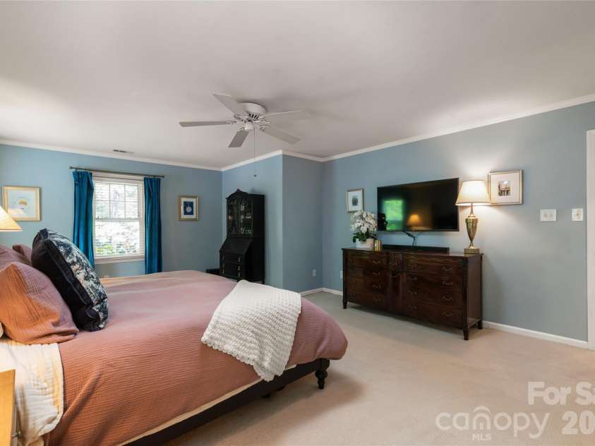 7022 Rocky Falls Road, Charlotte, NC 28211.  MLS# CAR4391550, YatesRealty ID 29719. 