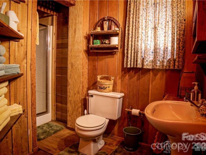 2736 White Oak Flats Road, Green Mountain, NC 28740.  MLS# CAR4327209, YatesRealty ID 2972. 