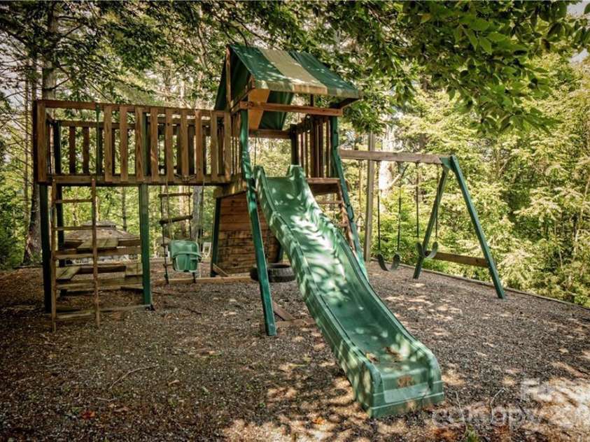 2736 White Oak Flats Road, Green Mountain, NC 28740.  MLS# CAR4327209, YatesRealty ID 2972. 