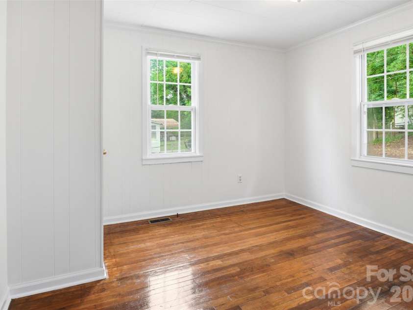 128 Ella Street, Chester, SC 29706.  MLS# CAR4386203, YatesRealty ID 29720. 