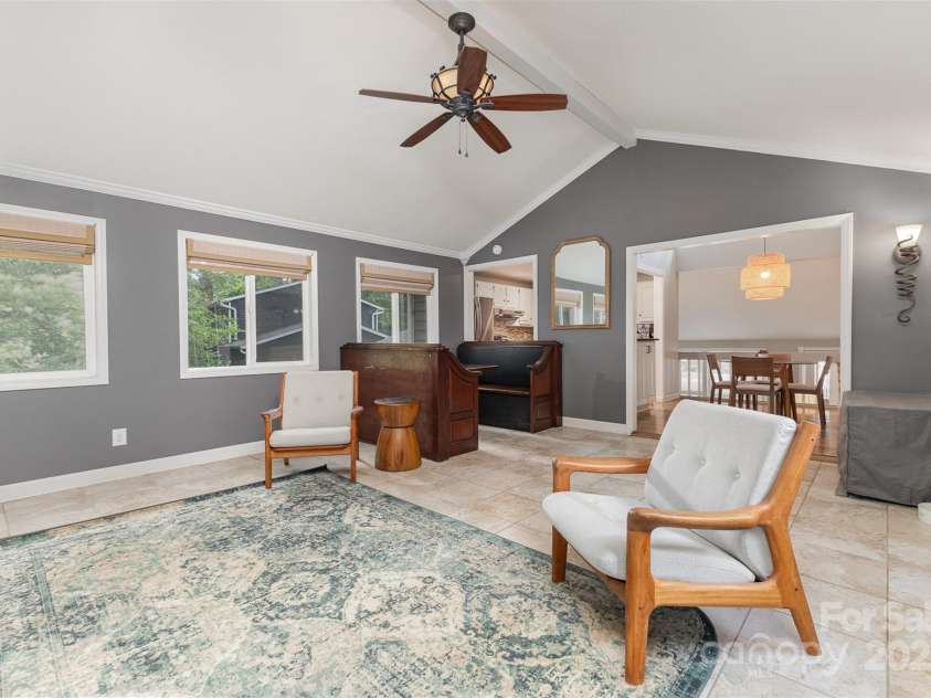 7215 Connan Lane, Charlotte, NC 28226.  MLS# CAR4276842, YatesRealty ID 29720. 