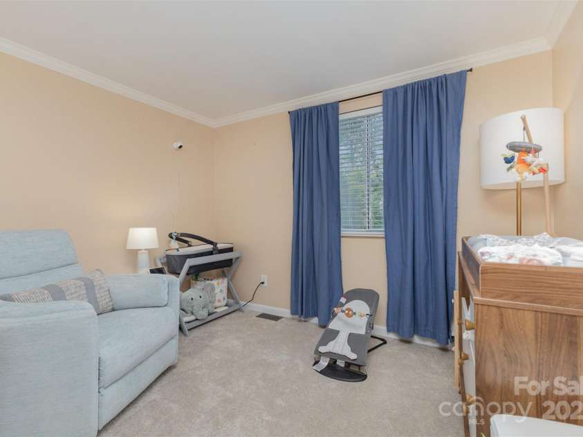 7215 Connan Lane, Charlotte, NC 28226.  MLS# CAR4276842, YatesRealty ID 29720. 