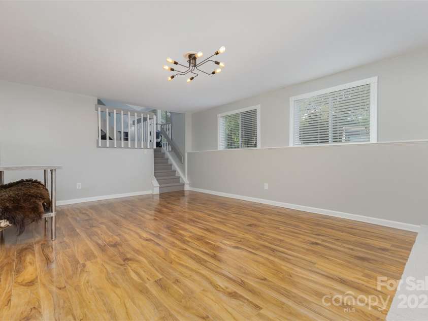 7215 Connan Lane, Charlotte, NC 28226.  MLS# CAR4276842, YatesRealty ID 29720. 