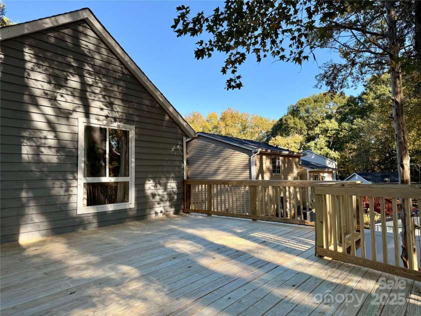 7215 Connan Lane, Charlotte, NC 28226.  MLS# CAR4276842, YatesRealty ID 29720. Afternoon shade 