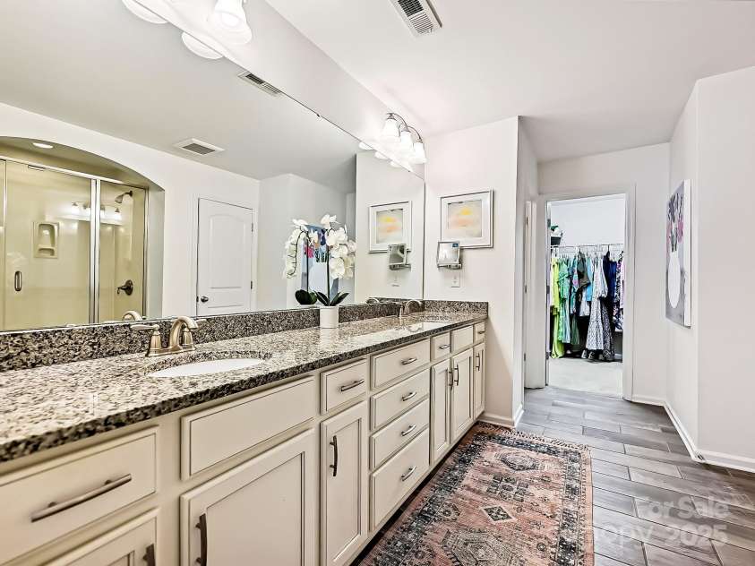3006 Collin House Drive, Fort Mill, SC 29715.  MLS# CAR4278197, YatesRealty ID 29721. 