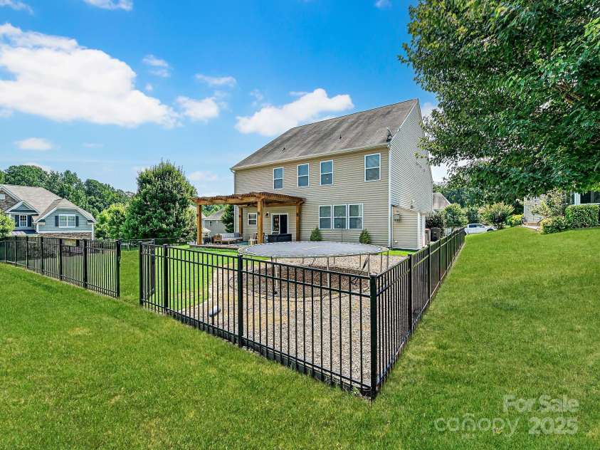 3006 Collin House Drive, Fort Mill, SC 29715.  MLS# CAR4278197, YatesRealty ID 29721. 