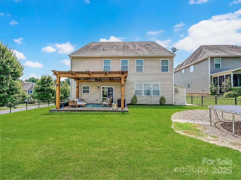 3006 Collin House Drive, Fort Mill, SC 29715.  MLS# CAR4278197, YatesRealty ID 29721. 
