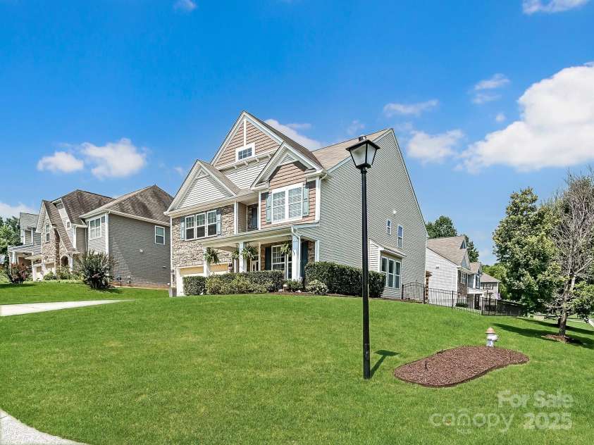 3006 Collin House Drive, Fort Mill, SC 29715.  MLS# CAR4278197, YatesRealty ID 29721. 