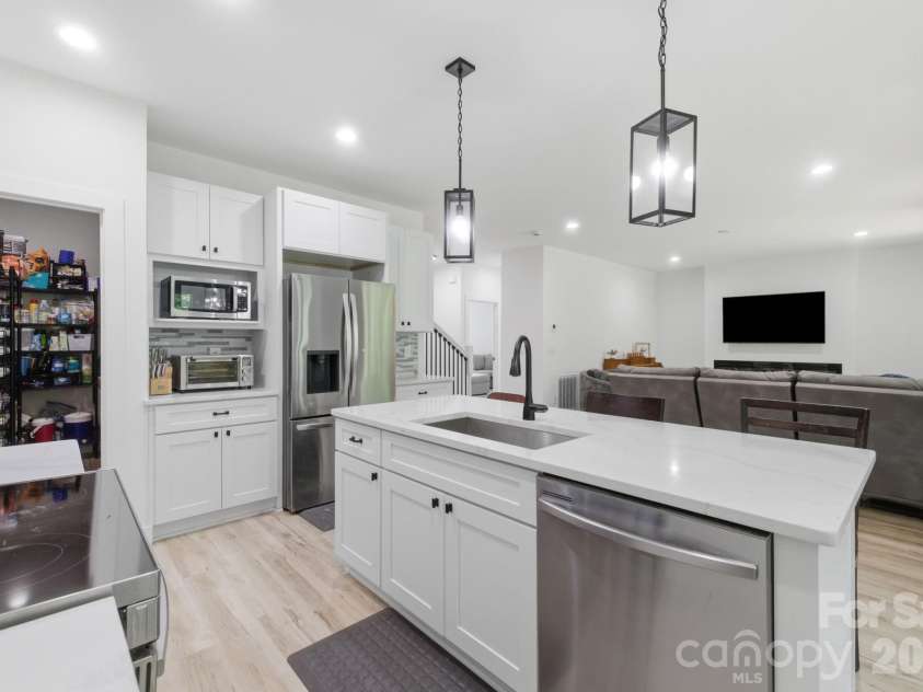 1906 Maius Drive, Conover, NC 28613.  MLS# CAR4383738, YatesRealty ID 29722. 