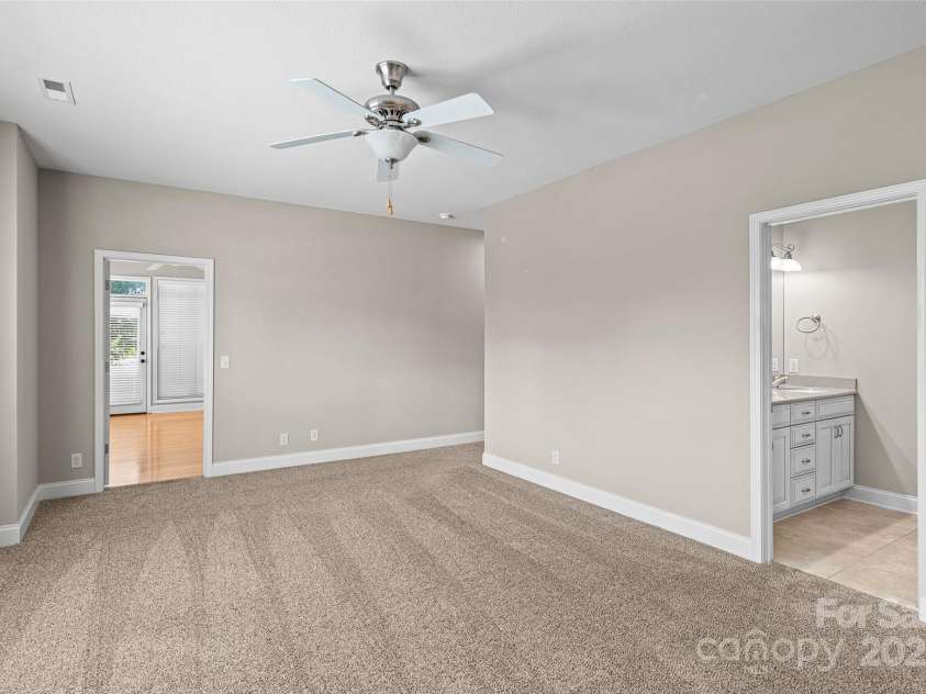 58 Burlington Lane, Fletcher, NC 28732.  MLS# CAR4324810, YatesRealty ID 29722. 