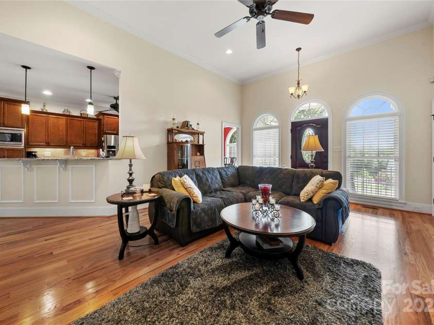 1012 Catawba Shores Drive, Rock Hill, SC 29730.  MLS# CAR4280757, YatesRealty ID 29723. 