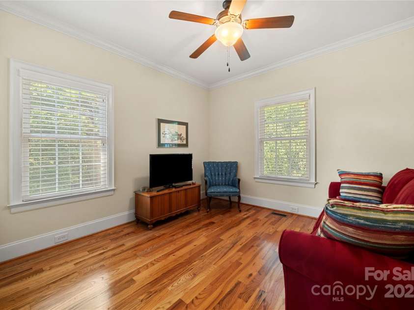 1012 Catawba Shores Drive, Rock Hill, SC 29730.  MLS# CAR4280757, YatesRealty ID 29723. Bed 3