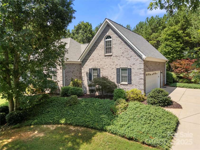 1012 Catawba Shores Drive, Rock Hill, SC 29730.  MLS# CAR4280757, YatesRealty ID 29723. Oversized side entry garage with opener, epoxy floor and workshop space