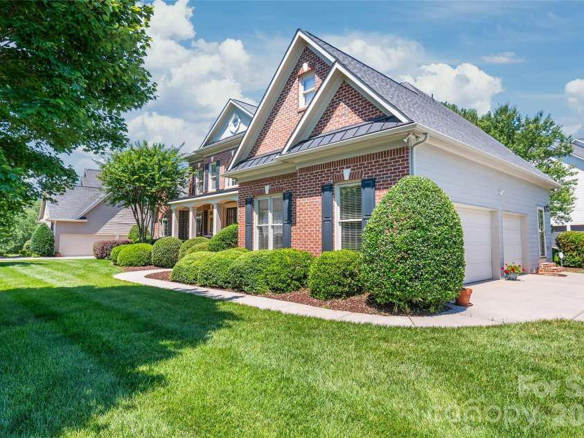 30205 Camden Lane, Fort Mill, SC 29707.  MLS# CAR4391476, YatesRealty ID 29723. 