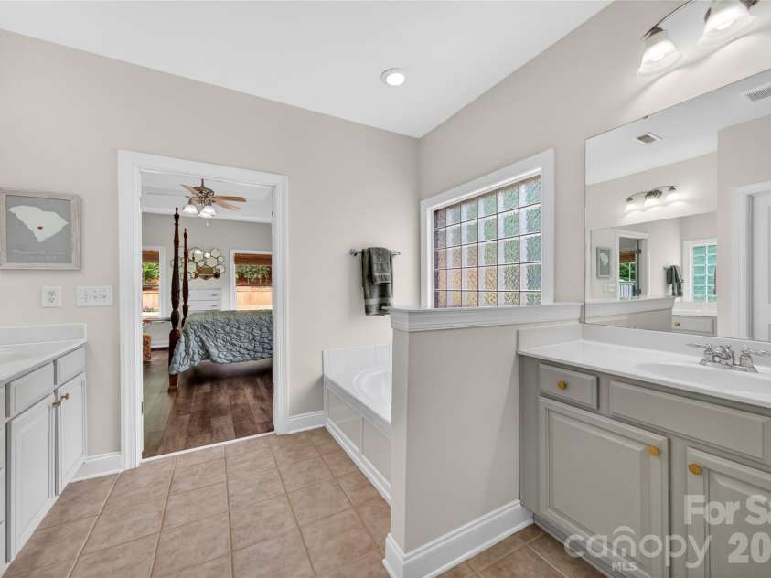 618 Adams Ridge Drive, Fort Mill, SC 29715.  MLS# CAR4385975, YatesRealty ID 29724. 