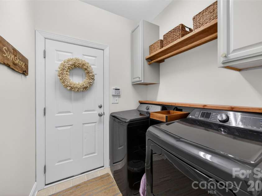 618 Adams Ridge Drive, Fort Mill, SC 29715.  MLS# CAR4385975, YatesRealty ID 29724. 