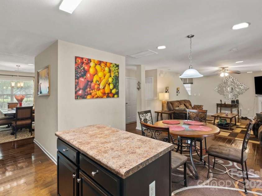 5631 Graypark Drive, Charlotte, NC 28269.  MLS# CAR4281997, YatesRealty ID 29725. 