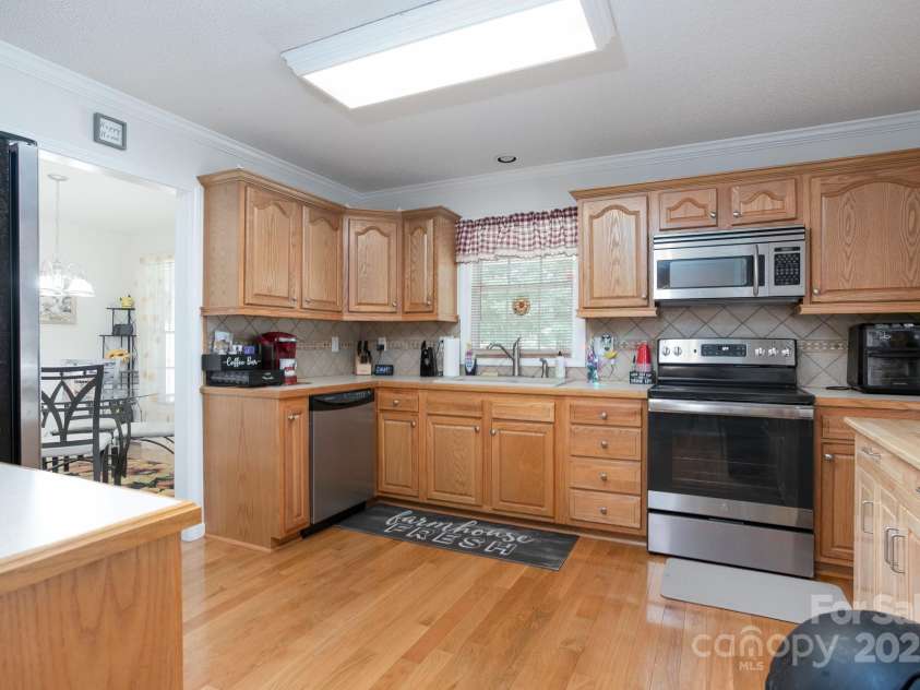 118 Northwood Court, Lexington, NC 27295.  MLS# CAR4284847, YatesRealty ID 29726. 