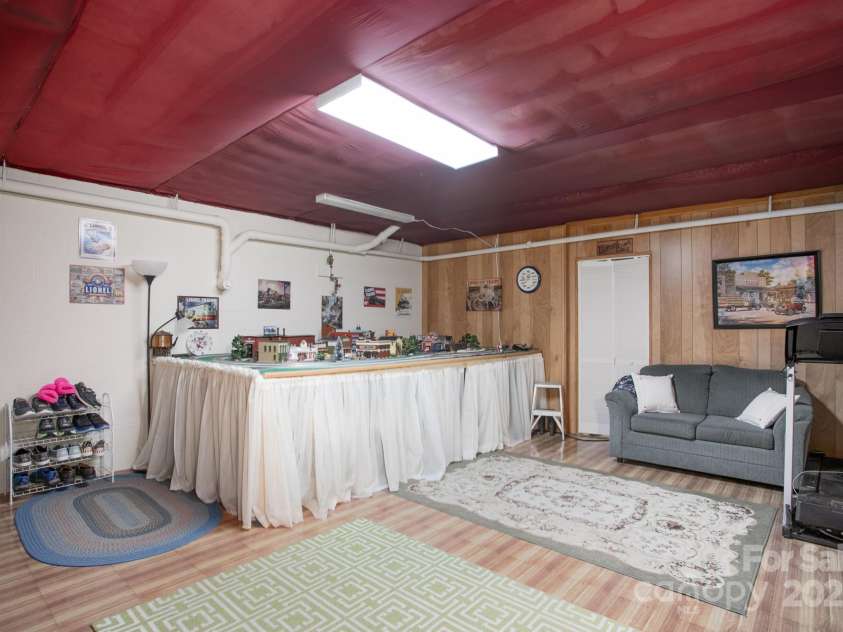 118 Northwood Court, Lexington, NC 27295.  MLS# CAR4284847, YatesRealty ID 29726. 