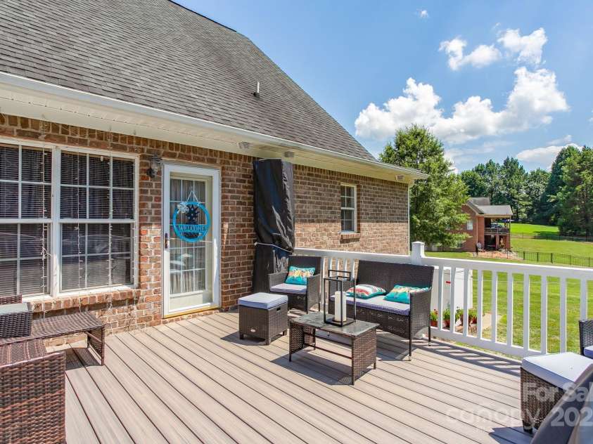 118 Northwood Court, Lexington, NC 27295.  MLS# CAR4284847, YatesRealty ID 29726. 