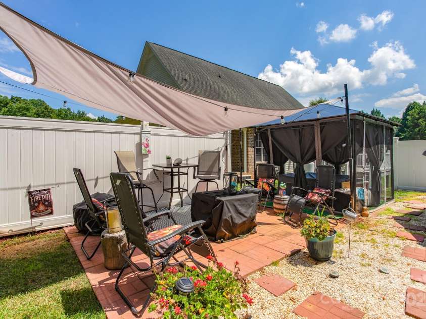 118 Northwood Court, Lexington, NC 27295.  MLS# CAR4284847, YatesRealty ID 29726. 