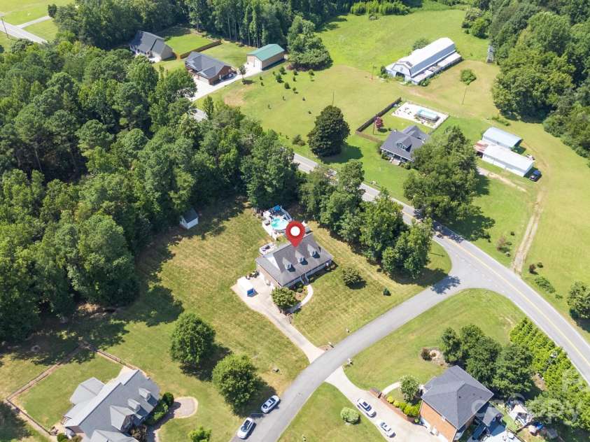 118 Northwood Court, Lexington, NC 27295.  MLS# CAR4284847, YatesRealty ID 29726. 