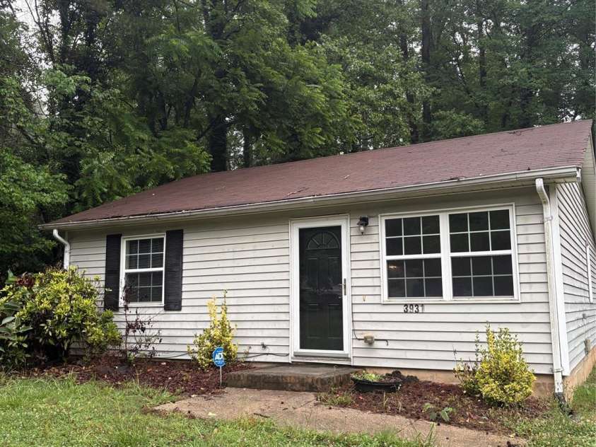 3931 Durham Lane, Charlotte, NC 28269.  MLS# CAR4390632, YatesRealty ID 29726. 