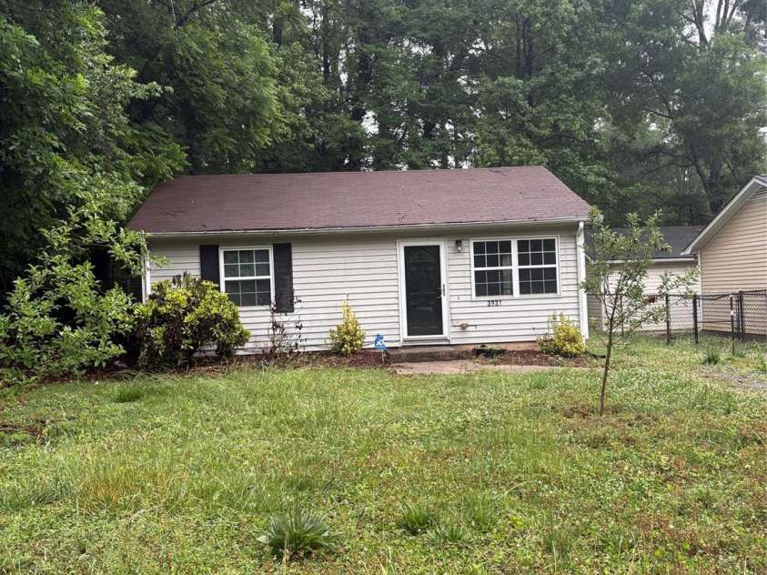 3931 Durham Lane, Charlotte, NC 28269.  MLS# CAR4390632, YatesRealty ID 29726. 