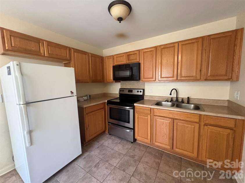 3931 Durham Lane, Charlotte, NC 28269.  MLS# CAR4390632, YatesRealty ID 29726. 