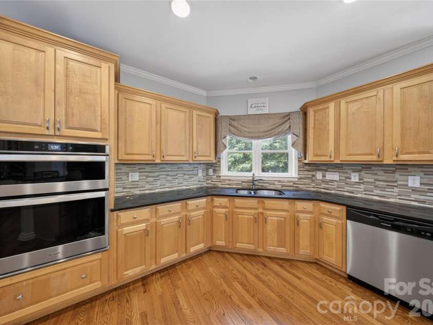 11117 Tavernay Parkway, Charlotte, NC 28262.  MLS# CAR4381756, YatesRealty ID 29727. 