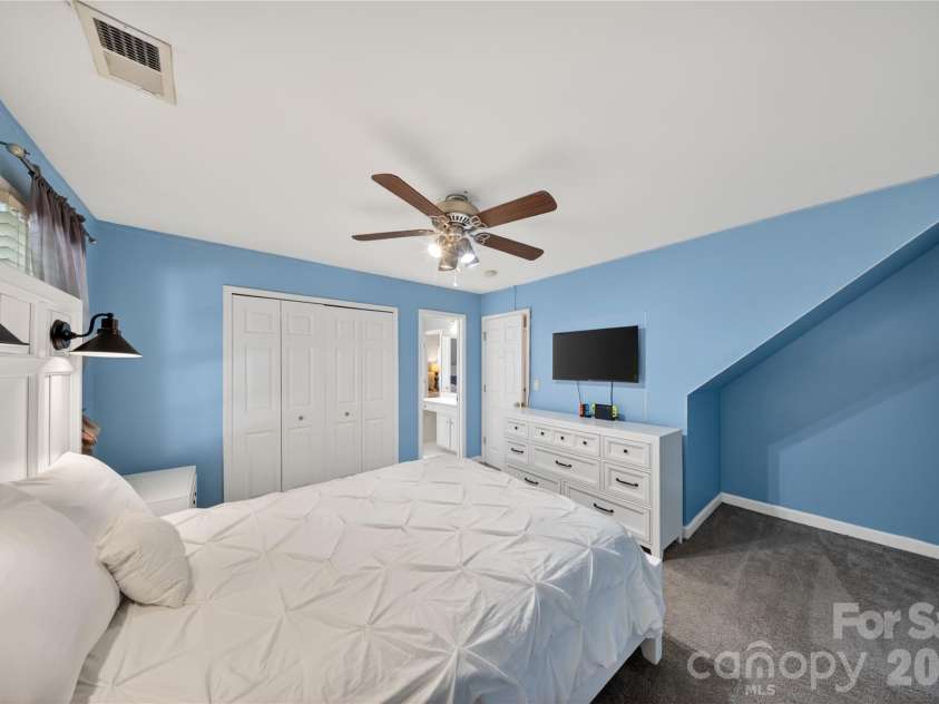 11117 Tavernay Parkway, Charlotte, NC 28262.  MLS# CAR4381756, YatesRealty ID 29727. 