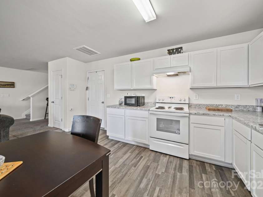 635 Scarlet Leaf Lane, Oakboro, NC 28129.  MLS# CAR4315133, YatesRealty ID 29727. 