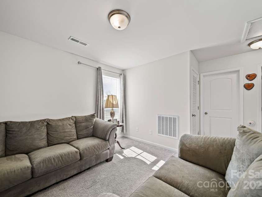 635 Scarlet Leaf Lane, Oakboro, NC 28129.  MLS# CAR4315133, YatesRealty ID 29727. 