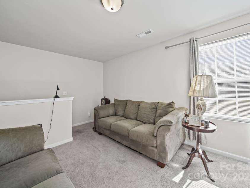 635 Scarlet Leaf Lane, Oakboro, NC 28129.  MLS# CAR4315133, YatesRealty ID 29727. 