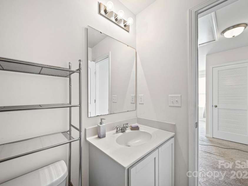 635 Scarlet Leaf Lane, Oakboro, NC 28129.  MLS# CAR4315133, YatesRealty ID 29727. 