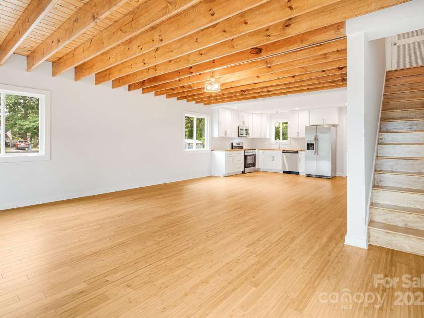 108 Lager Lane, Asheville, NC 28806.  MLS# CAR4287251, YatesRealty ID 29728. 