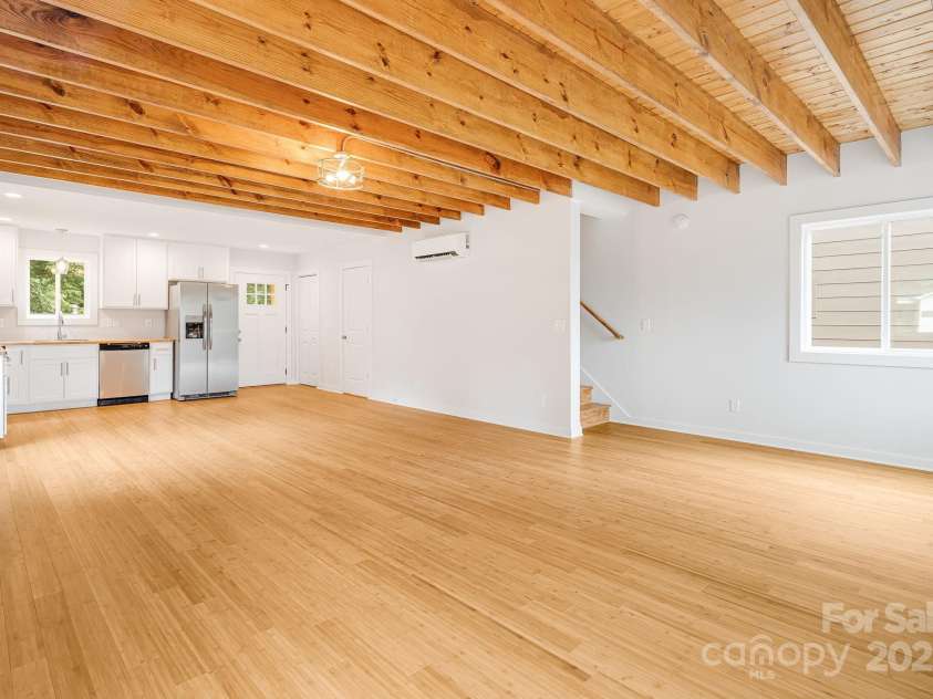 108 Lager Lane, Asheville, NC 28806.  MLS# CAR4287251, YatesRealty ID 29728. 