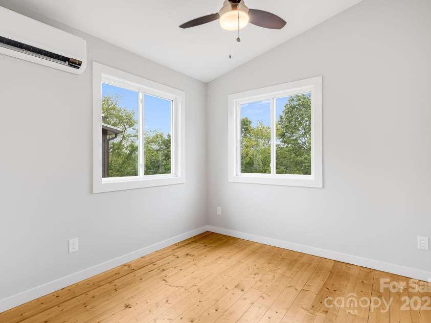 108 Lager Lane, Asheville, NC 28806.  MLS# CAR4287251, YatesRealty ID 29728. 