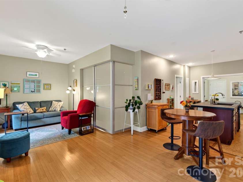 600 Skyloft Drive, Asheville, NC 28801.  MLS# CAR4412438, YatesRealty ID 29728. 