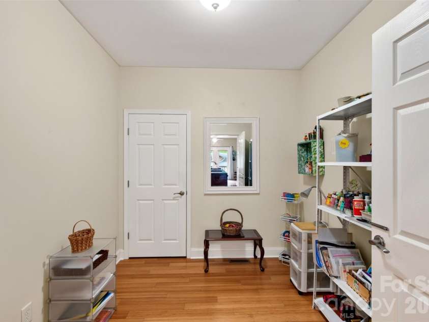 600 Skyloft Drive, Asheville, NC 28801.  MLS# CAR4412438, YatesRealty ID 29728. 